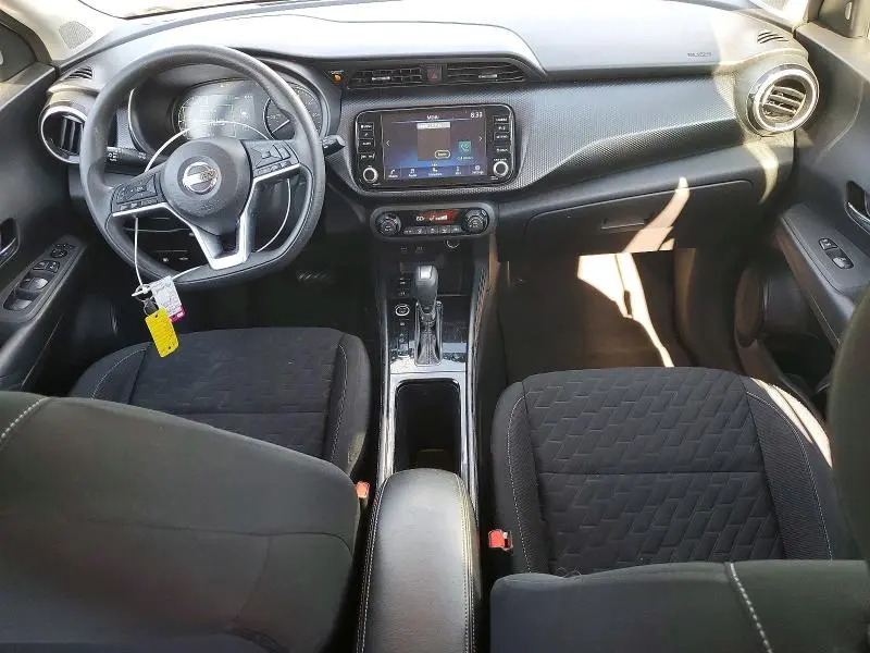 2021 NISSAN KICKS SV  