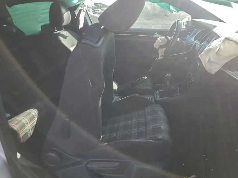 2016 VOLKSWAGEN GTI S/SE  