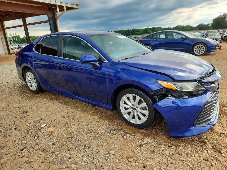 2018 TOYOTA CAMRY LE  