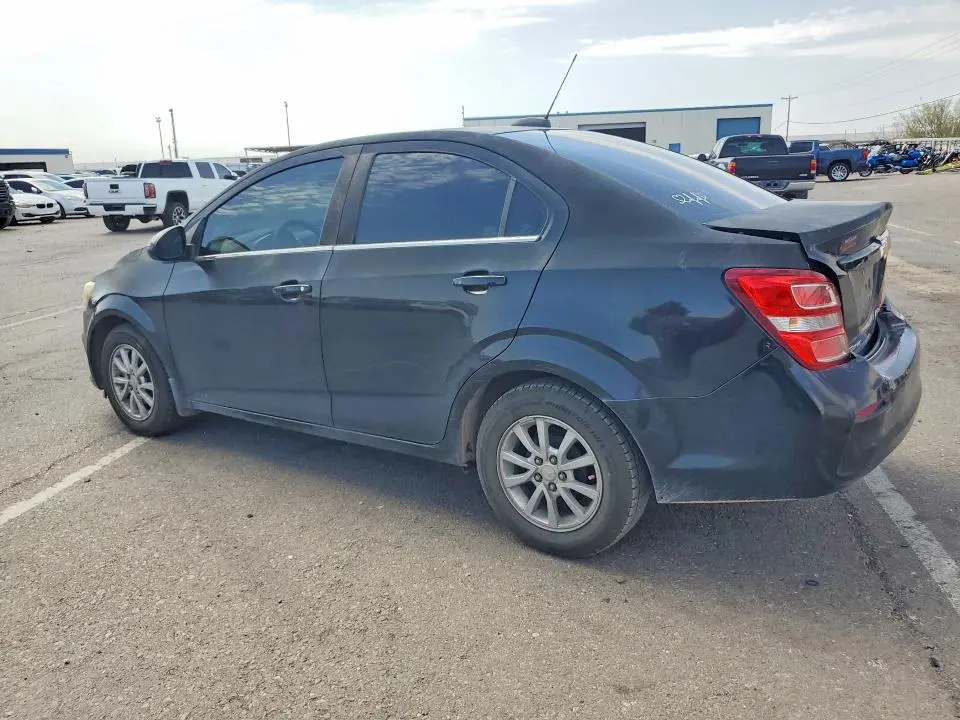 2017 CHEVROLET SONIC LT  