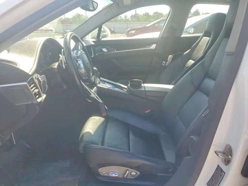 2016 PORSCHE PANAMERA 2  
