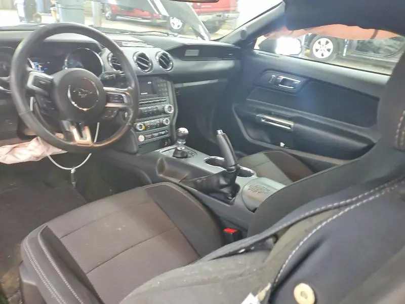 2017 FORD MUSTANG BASE  