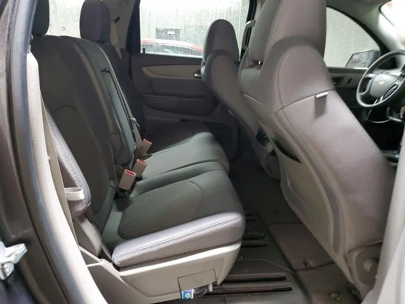 2014 CHEVROLET TRAVERSE LS  