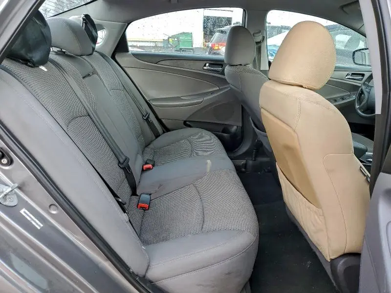 2011 HYUNDAI SONATA GLS  