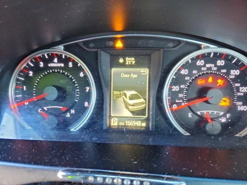 2015 TOYOTA CAMRY LE  