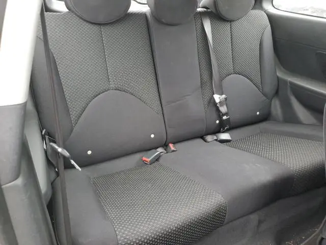 2010 HYUNDAI ACCENT SE  