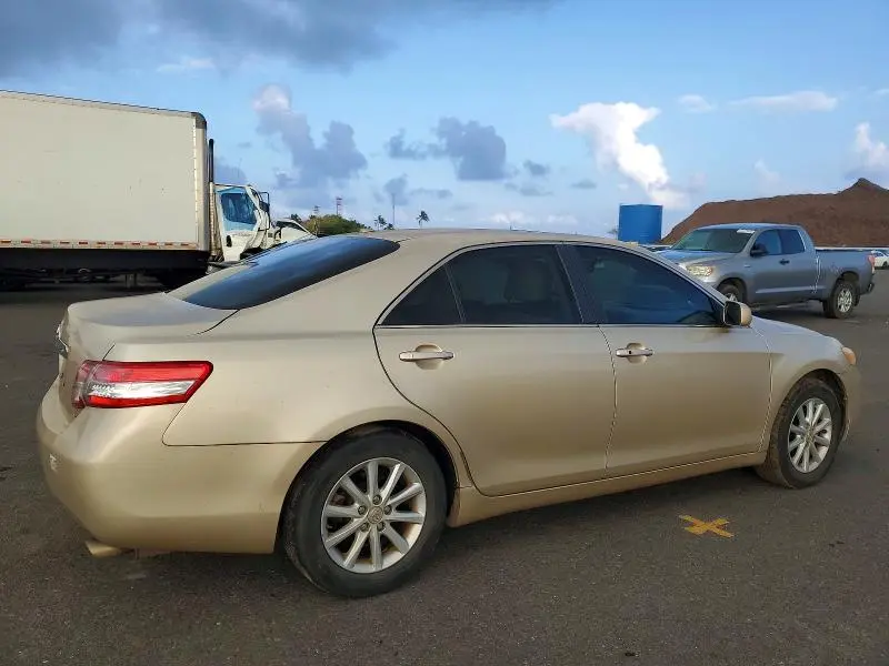 2010 TOYOTA CAMRY SE  