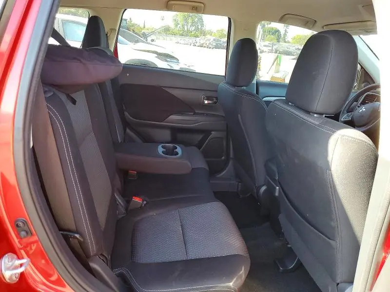 2018 MITSUBISHI OUTLANDER ES  