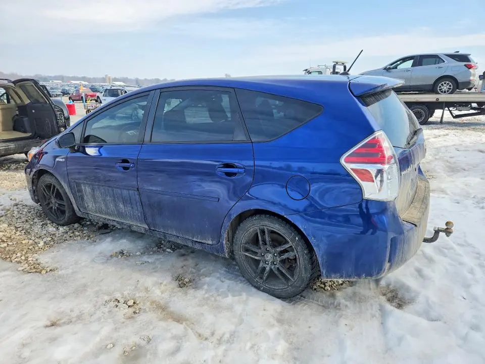 2015 TOYOTA PRIUS V   