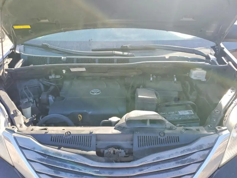 2011 TOYOTA SIENNA XLE 8-PASSENGER  