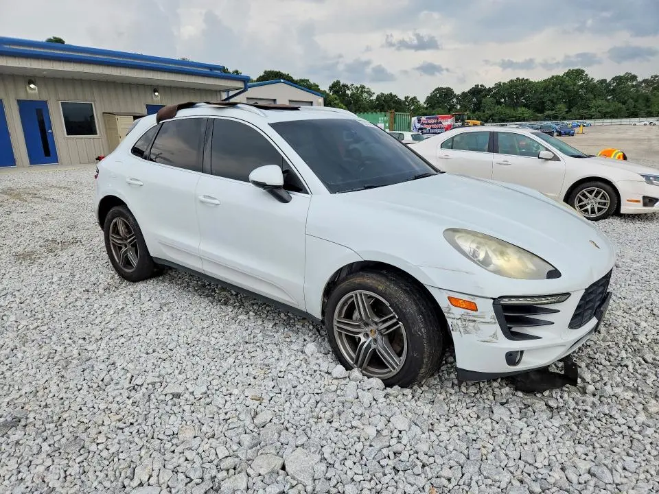 2016 PORSCHE MACAN S  