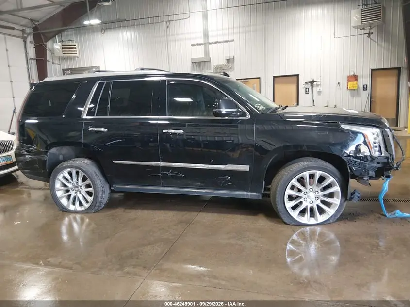 2017 CADILLAC ESCALADE PREMIUM LUXURY