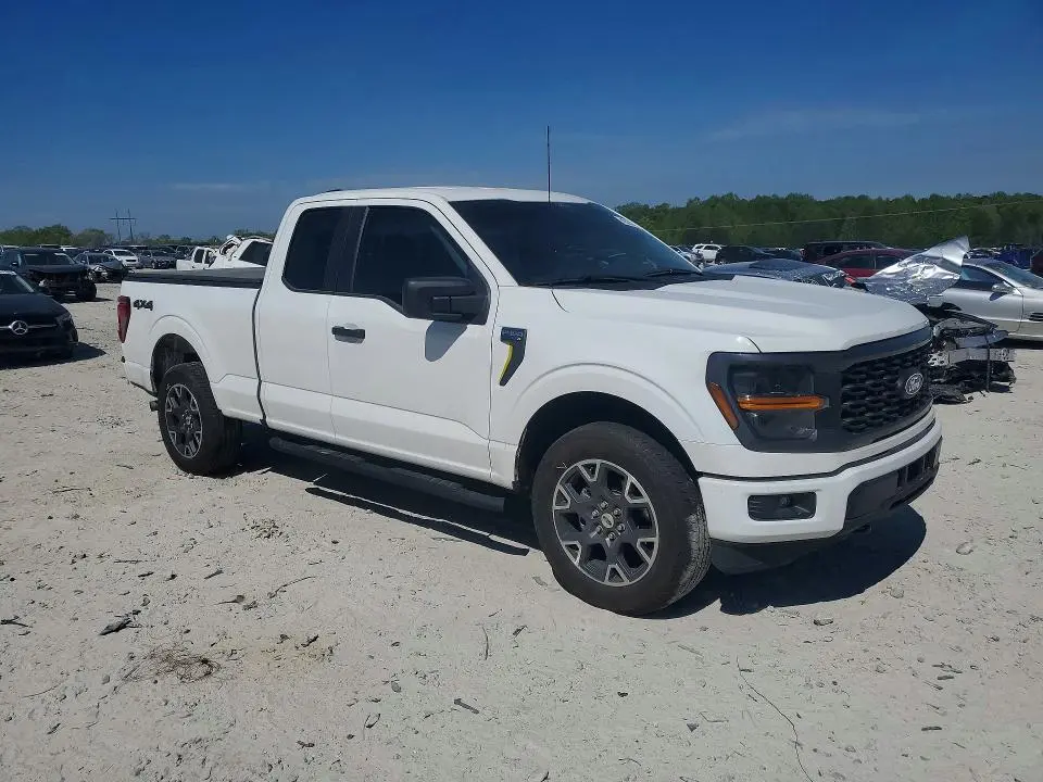 2024 FORD F150 STX  