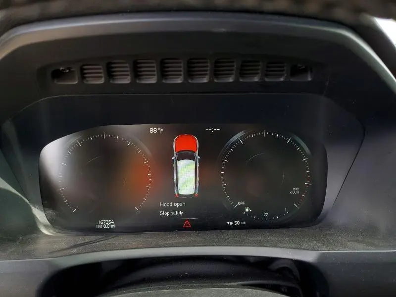 2019 VOLVO XC90 T6 MOMENTUM  