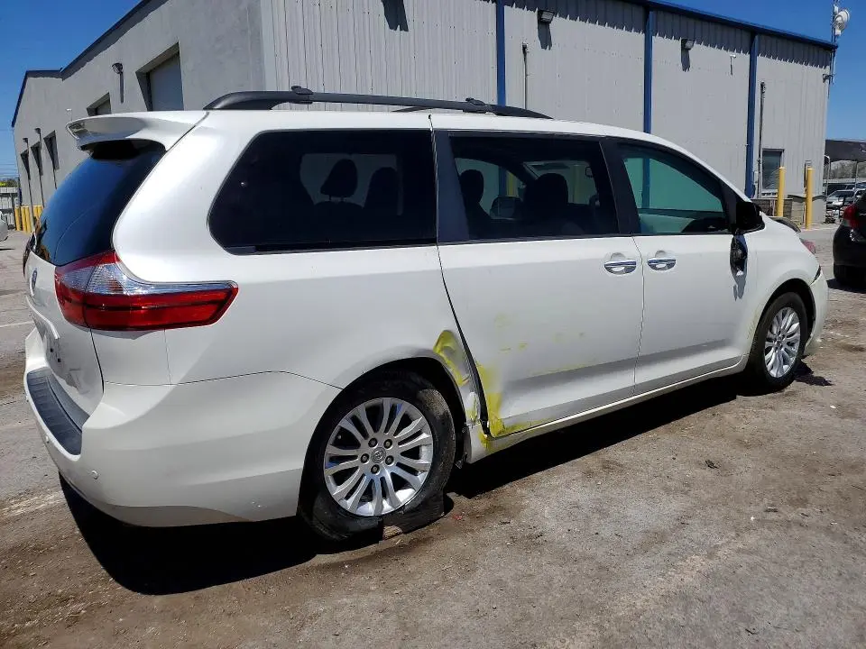 2017 TOYOTA SIENNA XLE 8-PASSENGER  