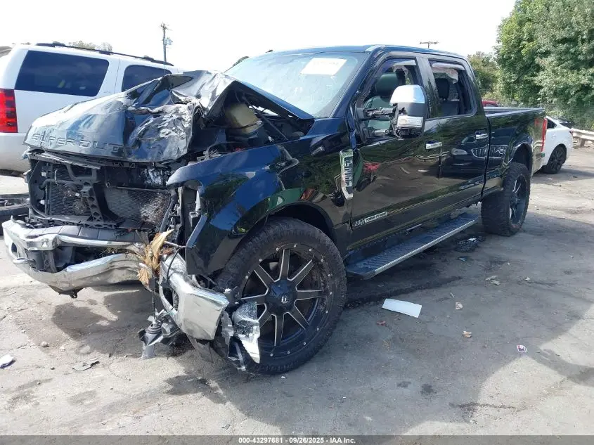 2017 FORD F-250 LARIAT