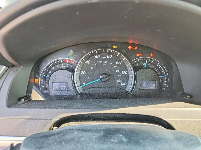 2013 TOYOTA CAMRY LE  