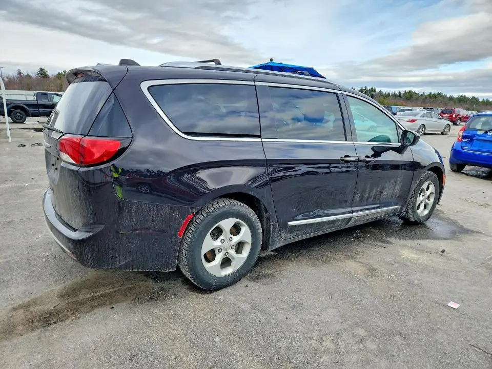 2017 CHRYSLER PACIFICA TOURING L PLUS  