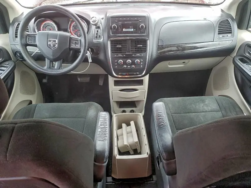 2012 DODGE GRAND CARAVAN SE  