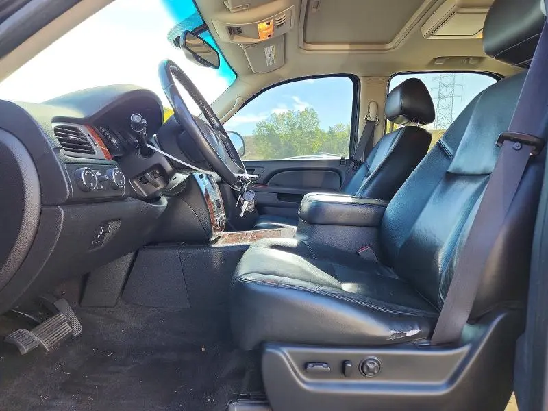 2011 CHEVROLET TAHOE K1500 LTZ  