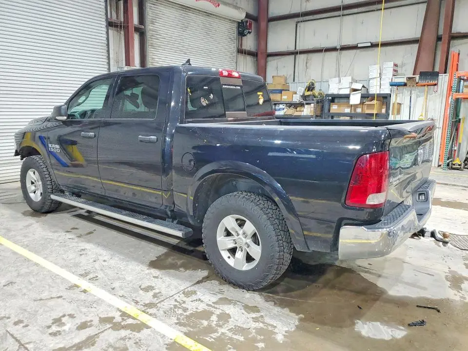 2016 RAM 1500 SLT  