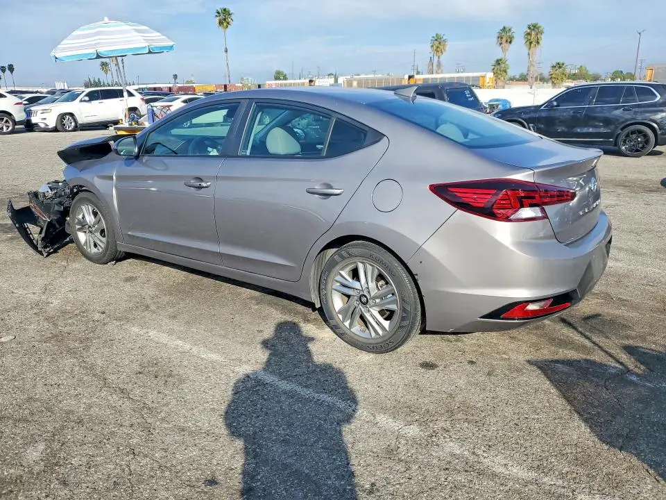 2020 HYUNDAI ELANTRA SEL  