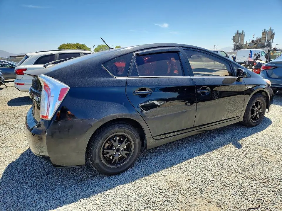 2013 TOYOTA PRIUS TWO  