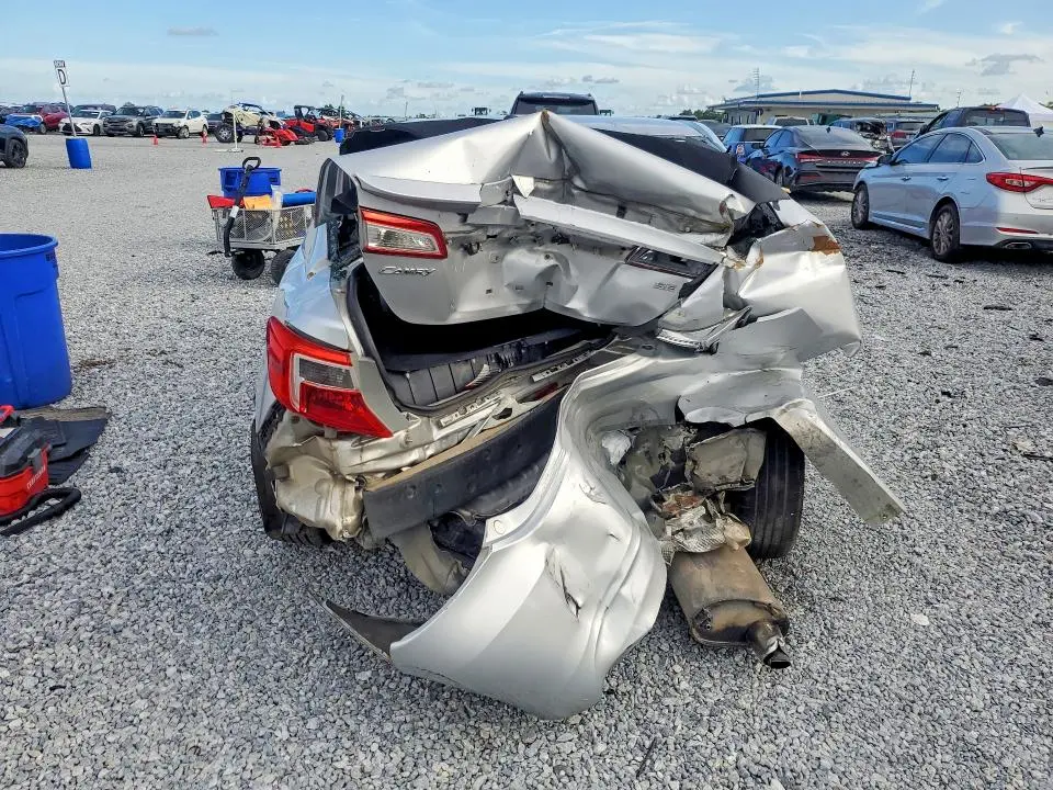 2014 TOYOTA CAMRY SE  