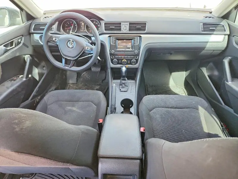 2017 VOLKSWAGEN PASSAT S  