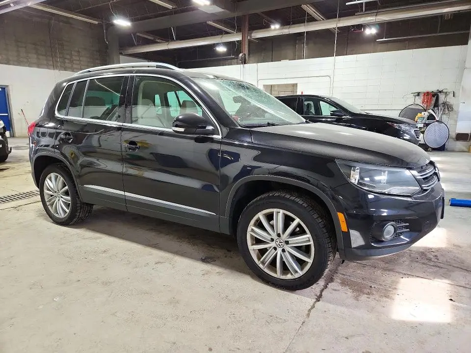 2014 VOLKSWAGEN TIGUAN S  