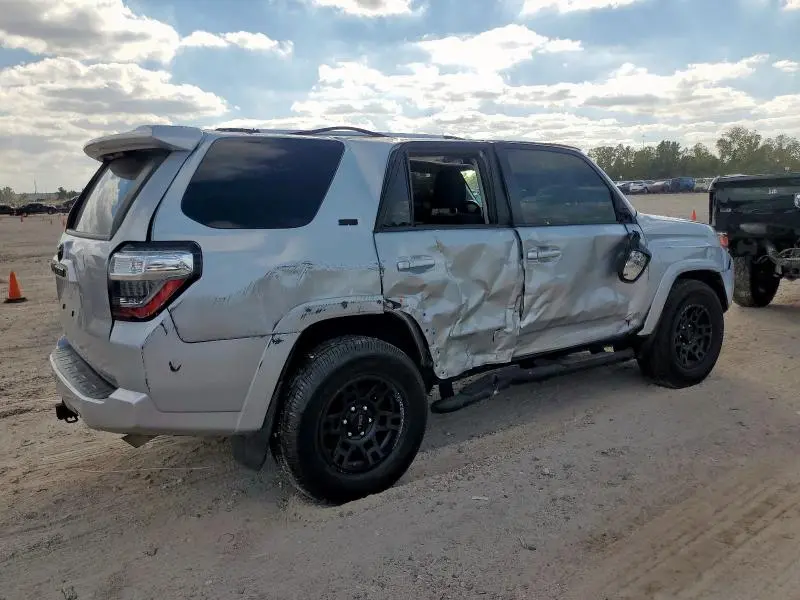 2021 TOYOTA 4RUNNER SR5  