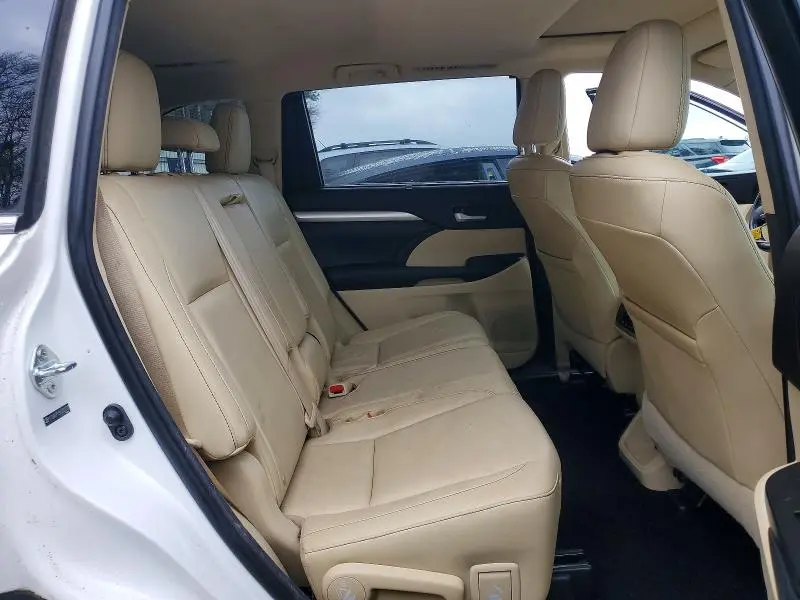 2014 TOYOTA HIGHLANDER XLE  