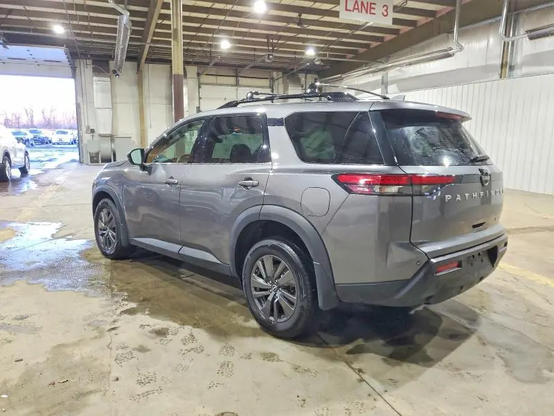 2022 NISSAN PATHFINDER SV  