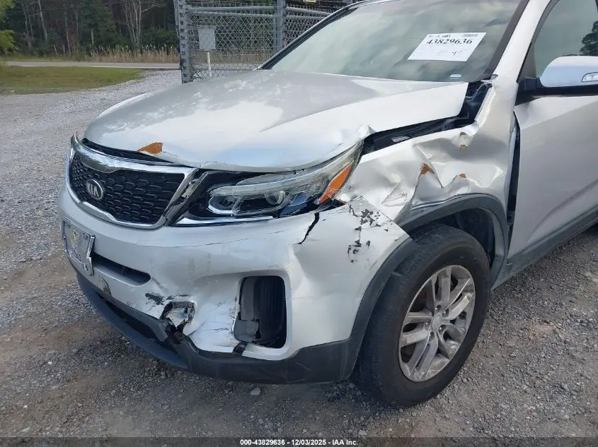 2015 KIA SORENTO LX V6