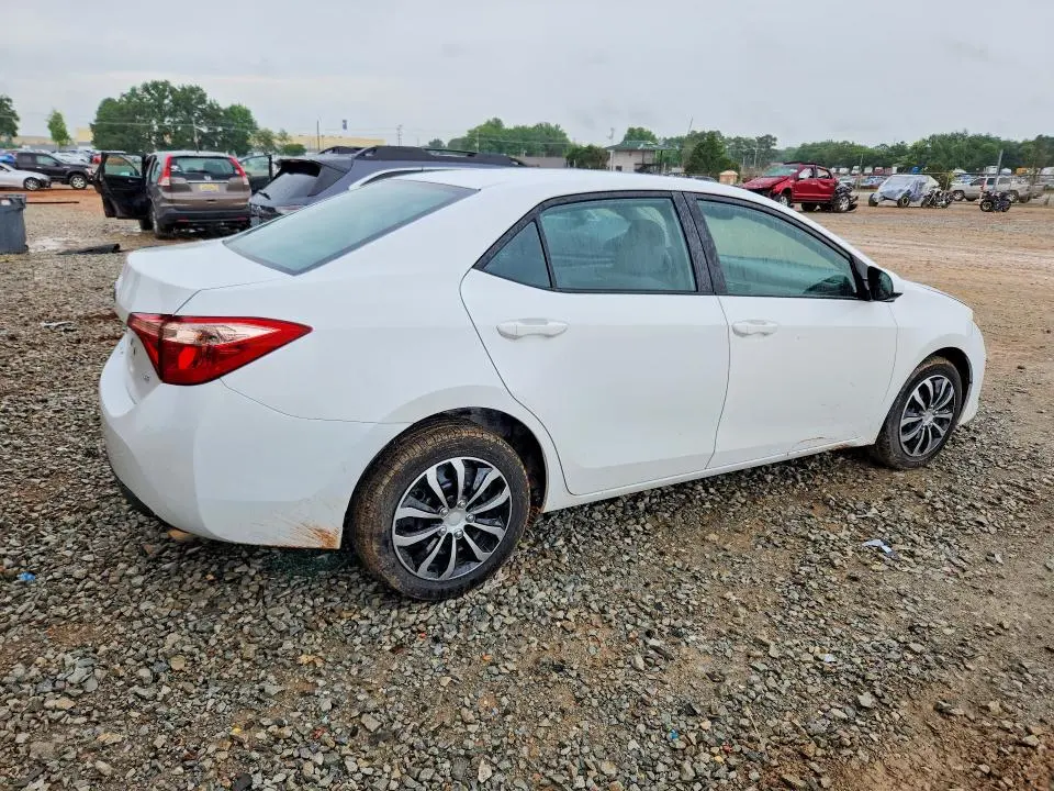 2017 TOYOTA COROLLA LE  