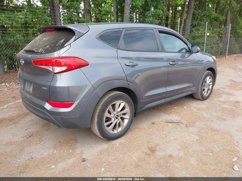 2018 HYUNDAI TUCSON SE