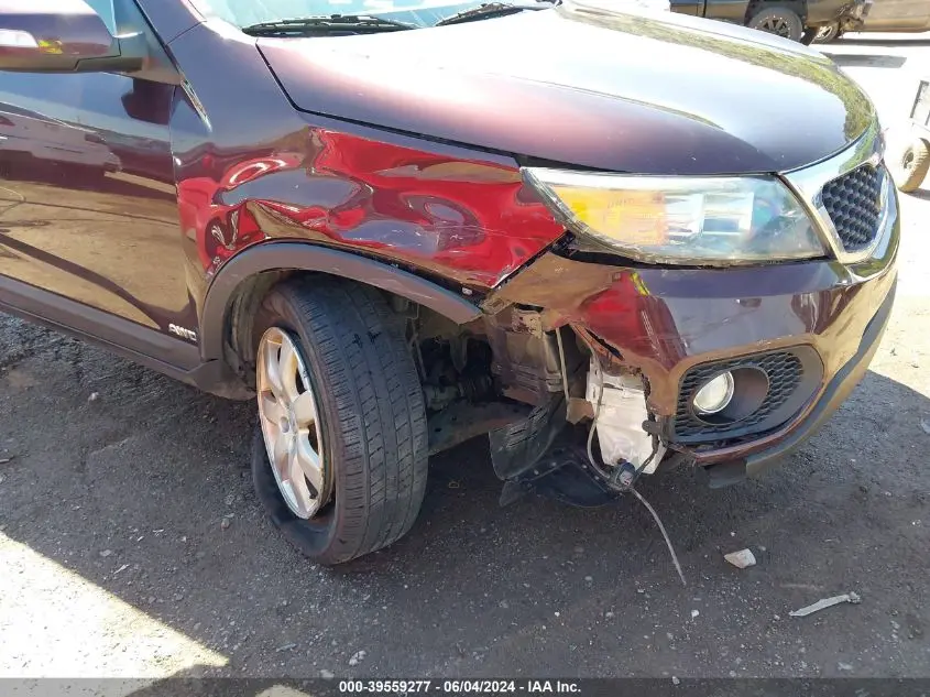 2013 KIA SORENTO LX