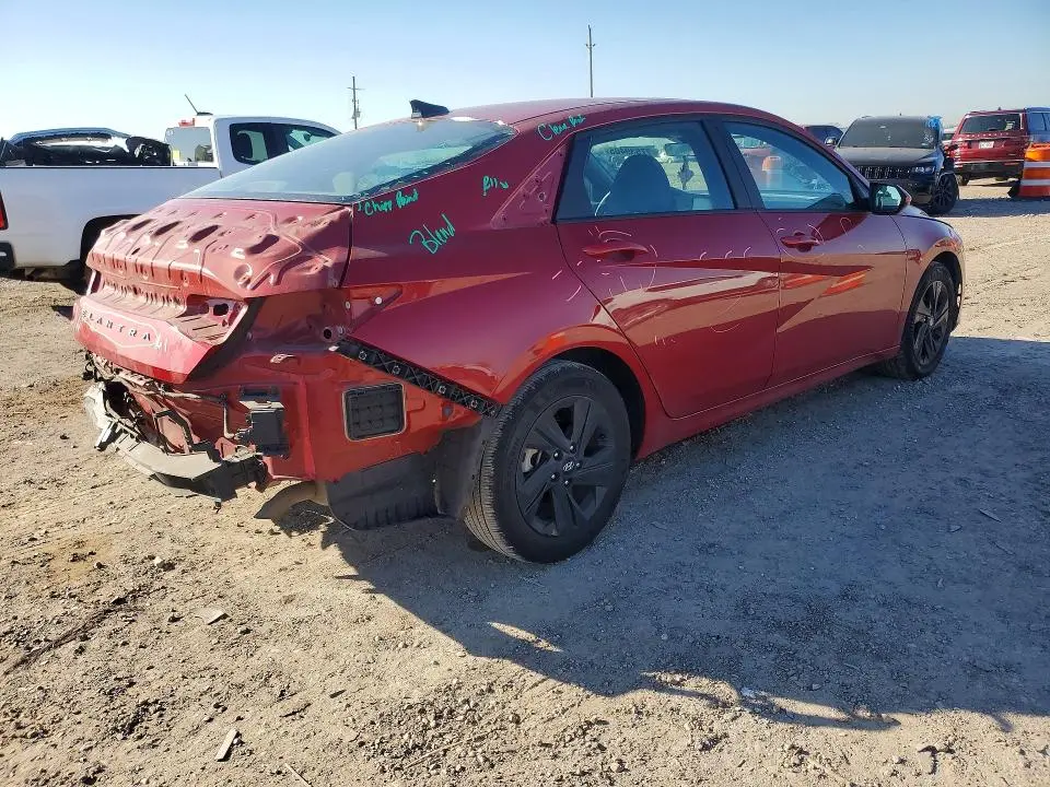 2023 HYUNDAI ELANTRA SEL  