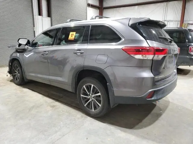 2018 TOYOTA HIGHLANDER SE  