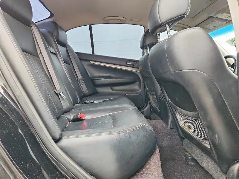 2012 INFINITI G37   