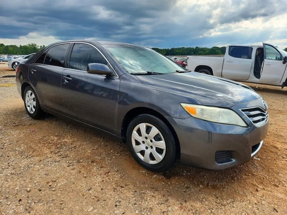 2011 TOYOTA CAMRY LE  