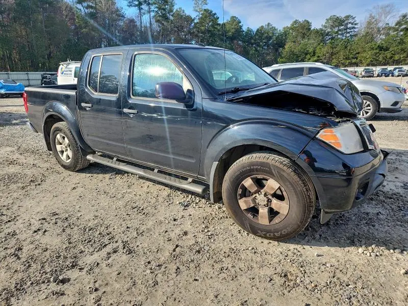 2013 NISSAN FRONTIER S  