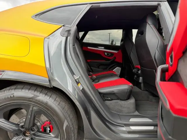 2019 LAMBORGHINI URUS   