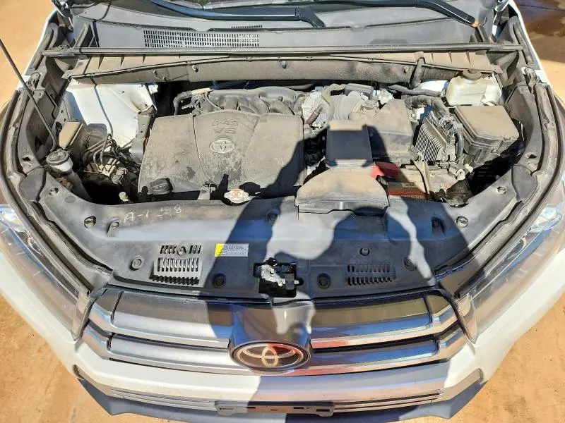 2019 TOYOTA HIGHLANDER LIMITED  