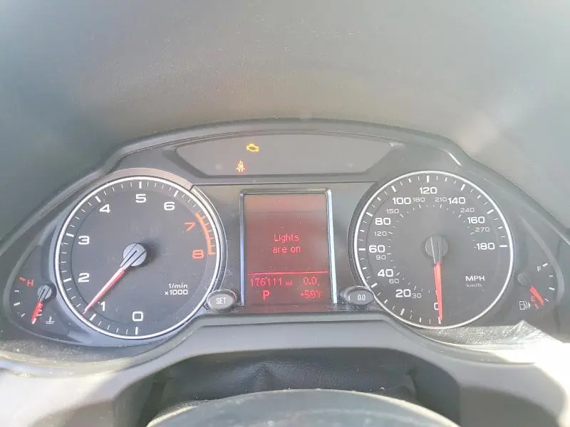 2011 AUDI Q5 PREMIUM  