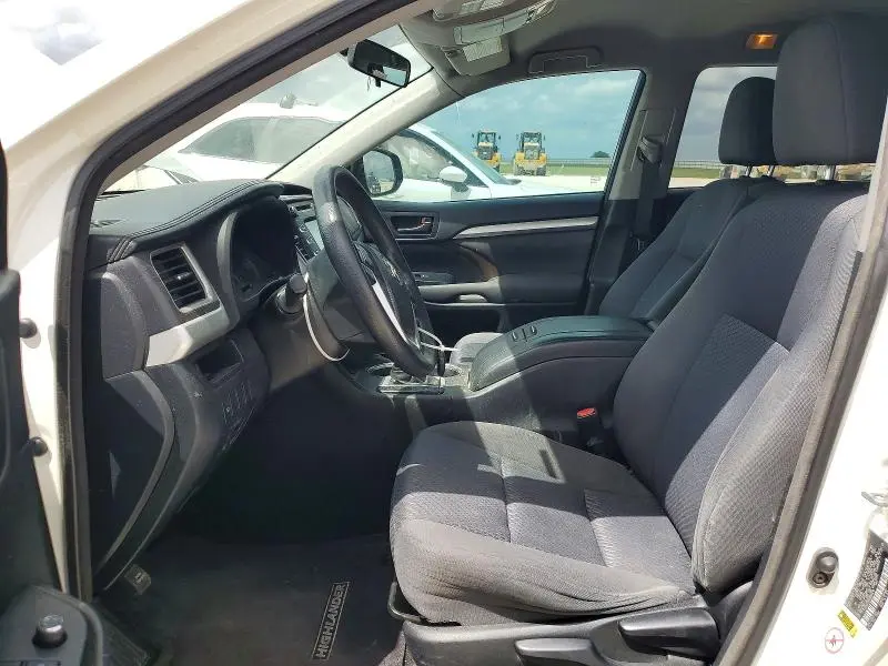 2014 TOYOTA HIGHLANDER LE  