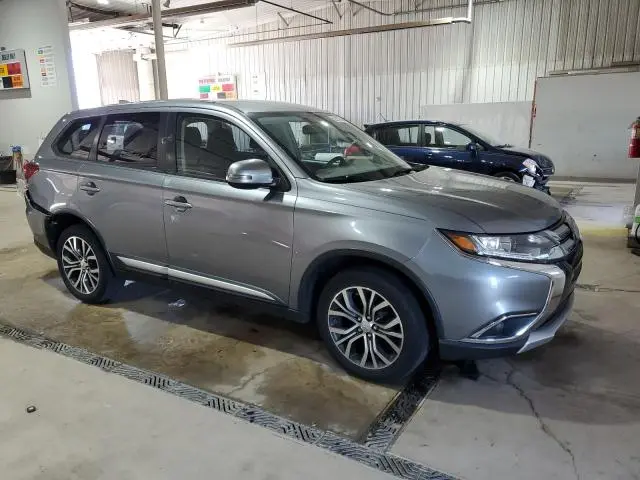 2017 MITSUBISHI OUTLANDER SE  