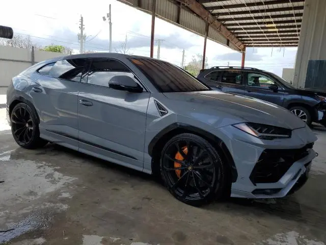 2020 LAMBORGHINI URUS   