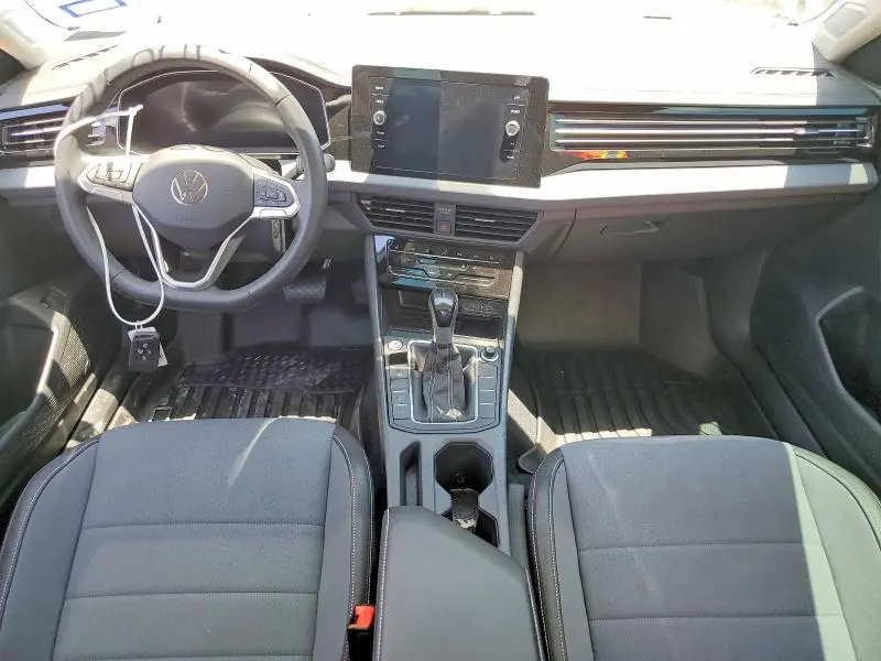 2025 VOLKSWAGEN JETTA SE  