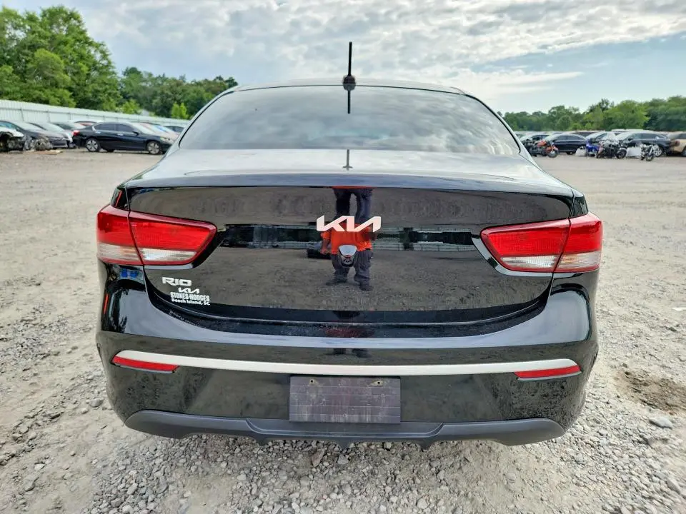 2022 KIA RIO S  